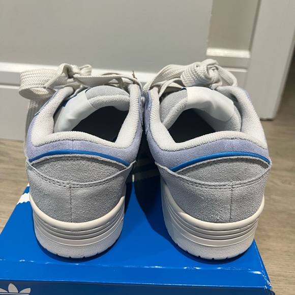 Adidas sneakers - Picture 5 of 6